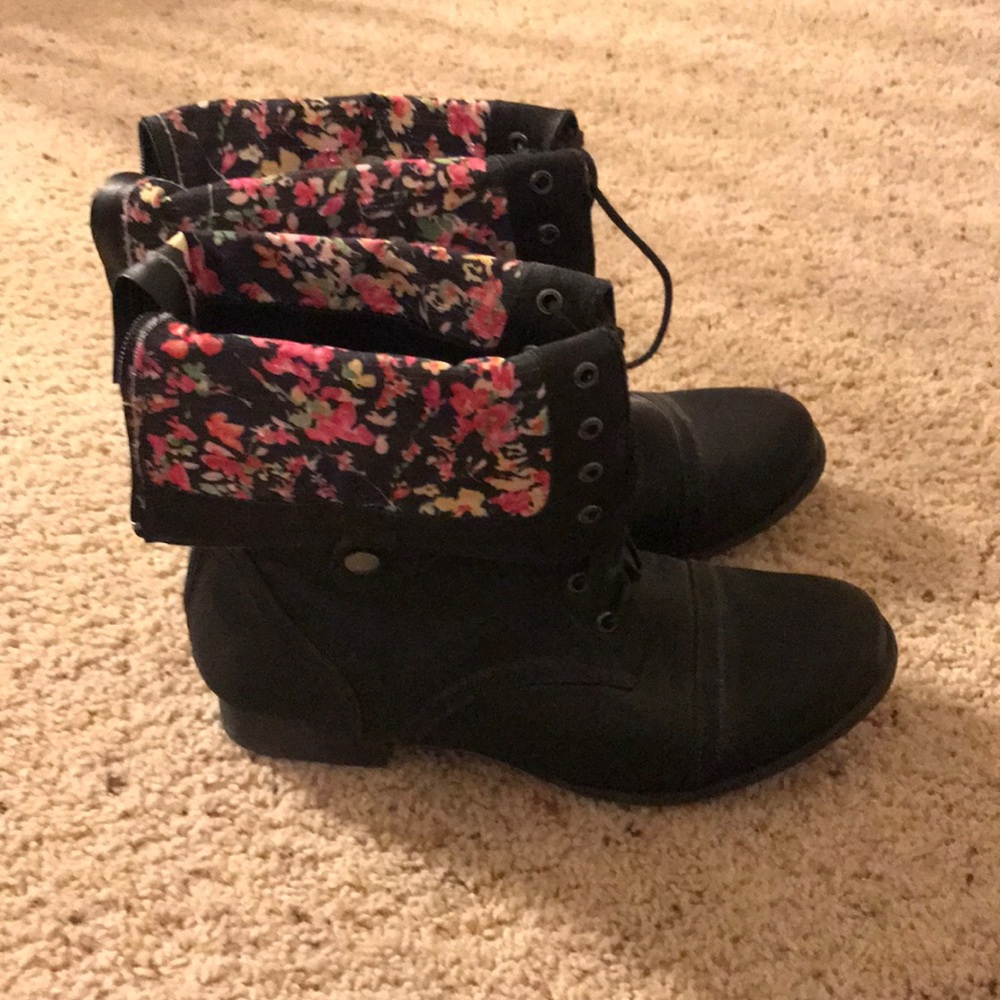 Black And Floral boots